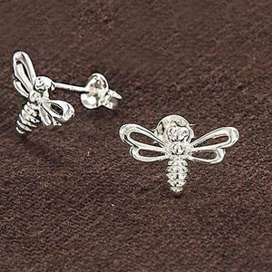 1 pair of 925 Sterling Silver Bee Stud  Earrings 8x13.5mm.  Polish finished   :er1155