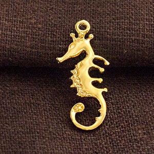 1 of 925 Sterling Silver Gold Vermeil Style Seahorse Pendant 11x21 mm. :vm1064