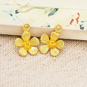 2 of 925 Sterling Silver 24k Gold Vermeil Style Flower Charms 10 mm. :vm0974