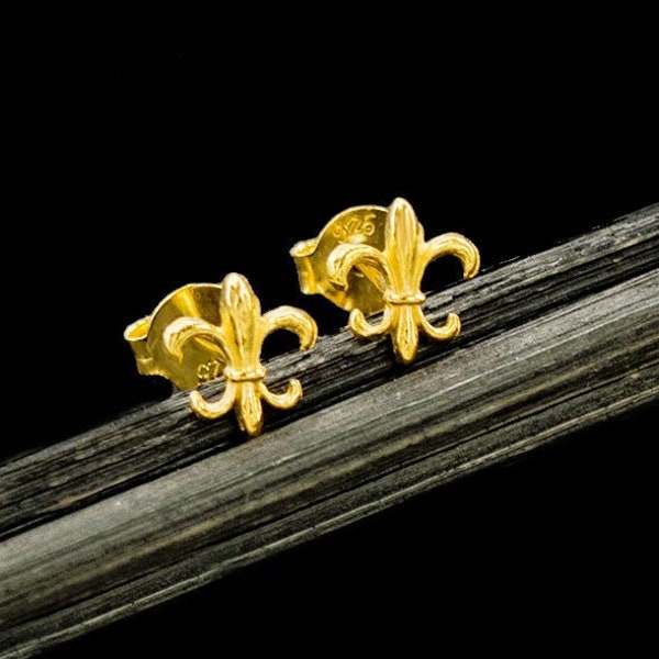 1 Pair of 925 Sterling Silver Gold Vermeil Style Fleur de lis Stud Earrings 6x7mm.  :vm1499