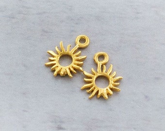 4 of 925 Sterling Silver Gold Vermeil Style Sun Charms 7mm.   :vm1609