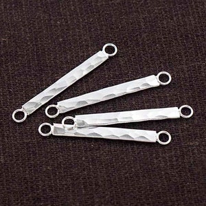 Conjunto de 4 conectores de barra martelados em prata de lei 925, elos de 3 x 25 mm. :tk0322