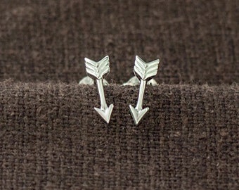 1 pair of 925 Sterling Silver Arrow Stud Earrings 3x9mm. minimalist earrings  :er1224