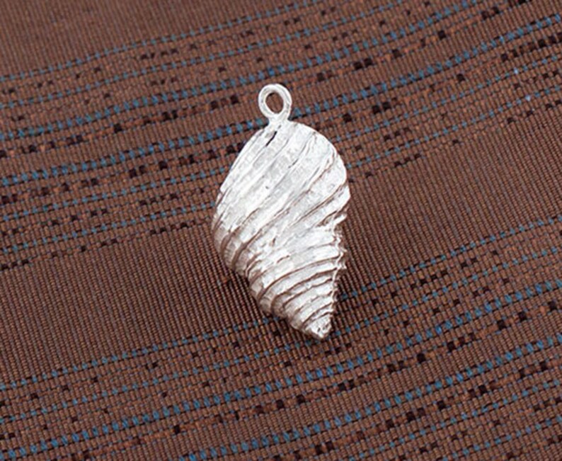 1 of 925 Sterling Silver Shell Pendant 11x17 mm. :tm0160 image 1