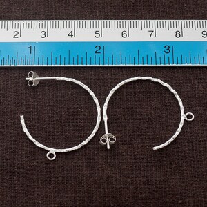 1 Paar 925 Sterling Silber Gehämmerte Creolen Ohrstecker 28x1,2mm. mit geöffneter Schlaufe. :tk0246 Bild 3