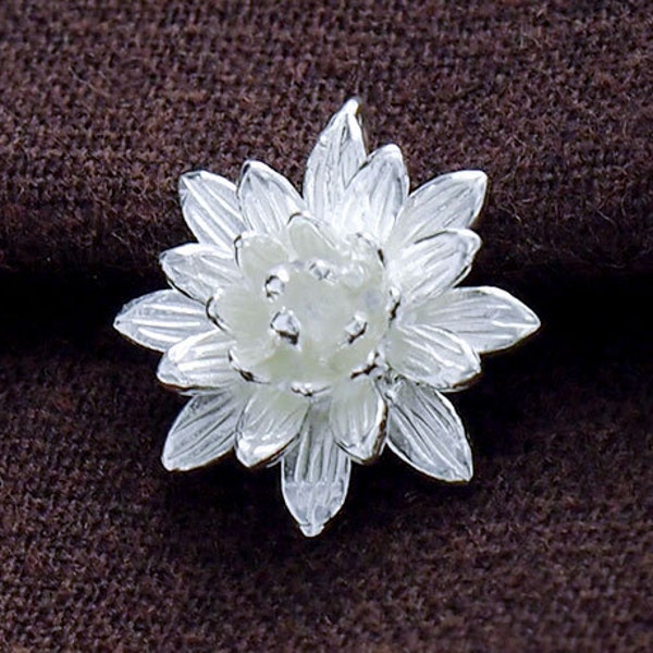 1 of 925 Sterling Silver Lotus Flower Pendant 16mm.  :th2392