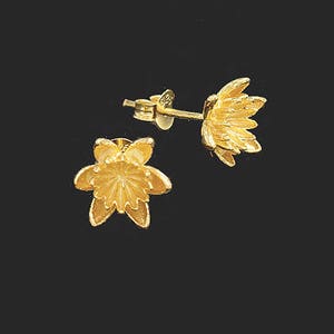 1 Pair of 925 Sterling Silver Gold Vermeil Style Lotus Stud Earrings 11mm.  :vm1119