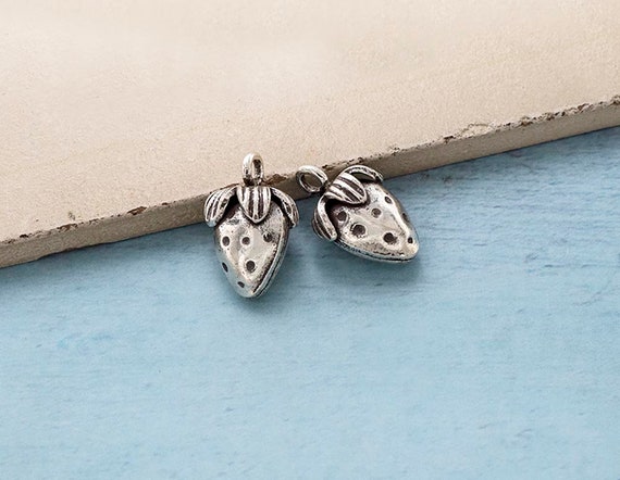 カレン族の銀製イチゴチャーム 2個セット 9 x 12 mm。:kg2102 - Etsy 日本