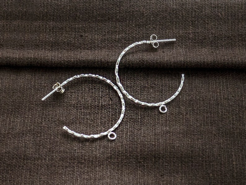 1 Paar 925 Sterling Silber Gehämmerte Creolen Ohrstecker 28x1,2mm. mit geöffneter Schlaufe. :tk0246 Bild 2