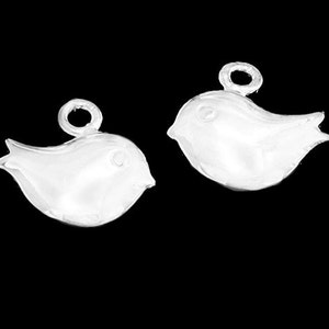 2 pingentes de passarinho em prata esterlina 925, 6 x 9 mm. Acabamento polido: th2421