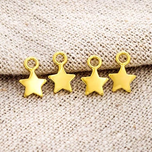 4 of 925 Sterling Silver Gold Vermeil Style Star Charms 6 mm.   :vm0898