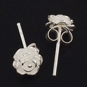 1 pair of 925 Sterling Silver Rose Stud Earrings 6.5mm.:er0733