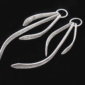 1 Pair of 925 Sterling Silver Three Curved Bar Dangle Pendants 38 mm. Brush finished  :tk0140