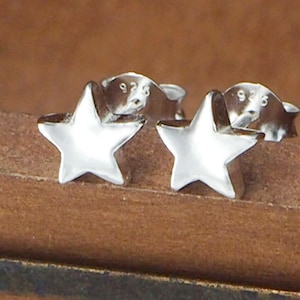 1 pair of 925 Sterling Silver Star Stud Earrings 6.5mm, Polish finish :er0915