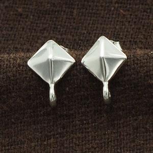 1 pair of 925 Sterling Silver Pyramid  Earrings Post Findings 6mm., with Closed Loop  :tm0106