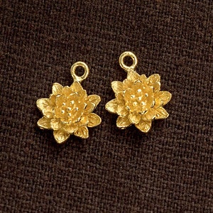 2 of 925 Sterling Silver Gold Vermeil Style Flower Charms 11mm. :vm1268