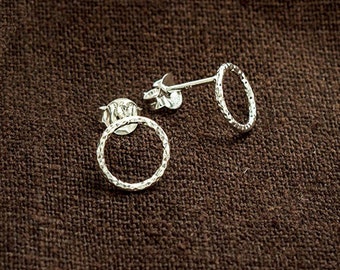 1 pair of 925 Sterling Silver Diamond Cut Circle Hoop Stud Post Earrings 9 mm. :er1176
