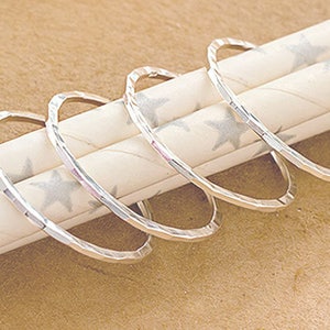 4 of 925 Sterling Silver Hammered Circle Closed Rings, Connectors 25mm. :tk0186