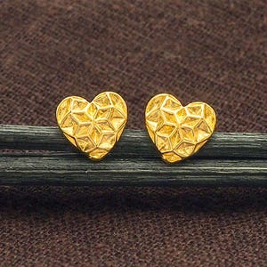1 Pair of 925 Sterling Silver Gold Vermeil Style Heart Stud  Earrings 8x8.5mm. : vm1180