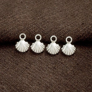 4 of 925 Sterling Silver Scallop Shell Charms 6x7mm. Small Charms   :th2719