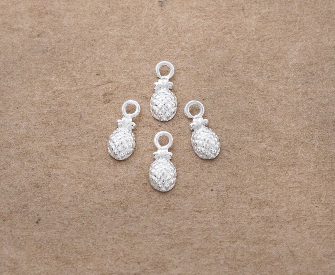 925スターリングシルバー製パイナップルチャーム4個セット(3.5 x 6 mm 925スターリングシルバー製パイナップルチャーム4個セット(3.5 x 6 mm