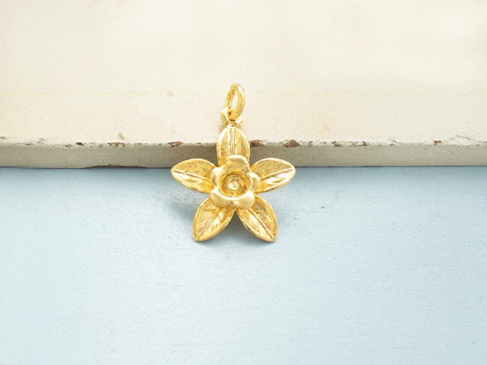 Pendentif En Argent 925 Vermeil – Fleur Avec Pierre Rouge Facettée, Occasion