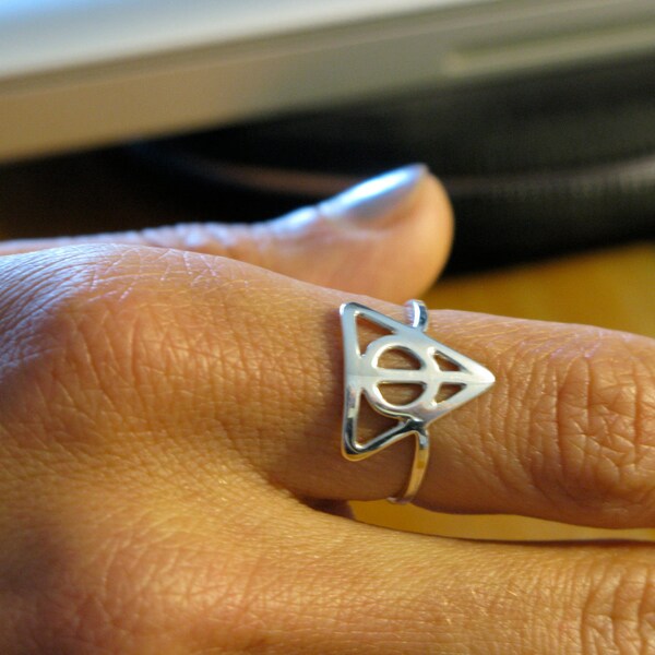 Silver Deathly Hallows Ring
