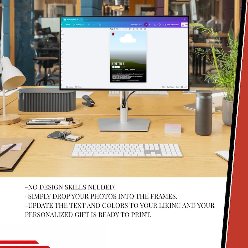 K&ouml;nnte beinhalten: Ein Computermonitor, der eine Designvorlage mit einer Wolkengrafik anzeigt. Der Monitor steht auf einem Schreibtisch mit Tastatur, Stiften und einer Lampe. Der Text unten lautet: "NO DESIGN SKILLS NEEDED!" und "PERSONALIZED GIFT IS READY TO PRINT."