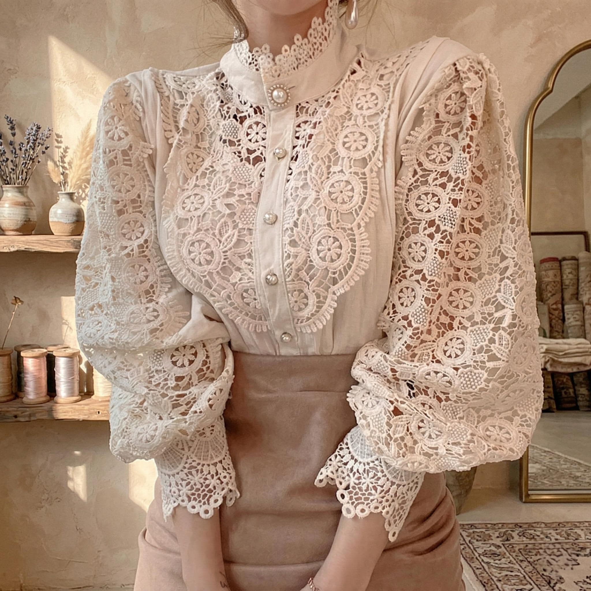 もり　　antique lace tops treat urself 　♡ もり 様専用 antique lace tops treat urself ♡の通販 by Mei's shop