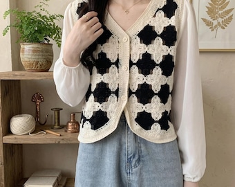 Women Crochet Button Vest Boho Knit Top Openwork Vintage Summer Cardigan Outfit