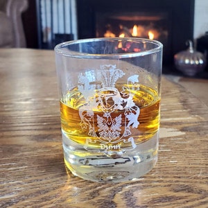 SET OF 4 Coat of Arms Whiskey Glasses Personalized Glass with your Family Crest  Scotch Glass  Cocktail  Groomsmen Gifts Guy Gift - Dad Gift