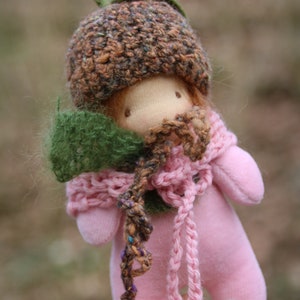 Iris by Atelier Lavendel 16 OOAK Waldorf inspirierte Naturfasern Kunstpuppe ECO freundlich Bild 7