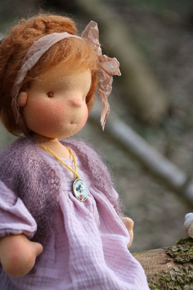 Iris by Atelier Lavendel 16 OOAK Waldorf inspirierte Naturfasern Kunstpuppe ECO freundlich Bild 6