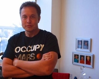 Elon Musk Occupy Mars T-Shirt - SpaceX Mars Shirt - Futuristic Space Graphic Tee - Gift for Space Enthusiasts - Mars Mission Shirt