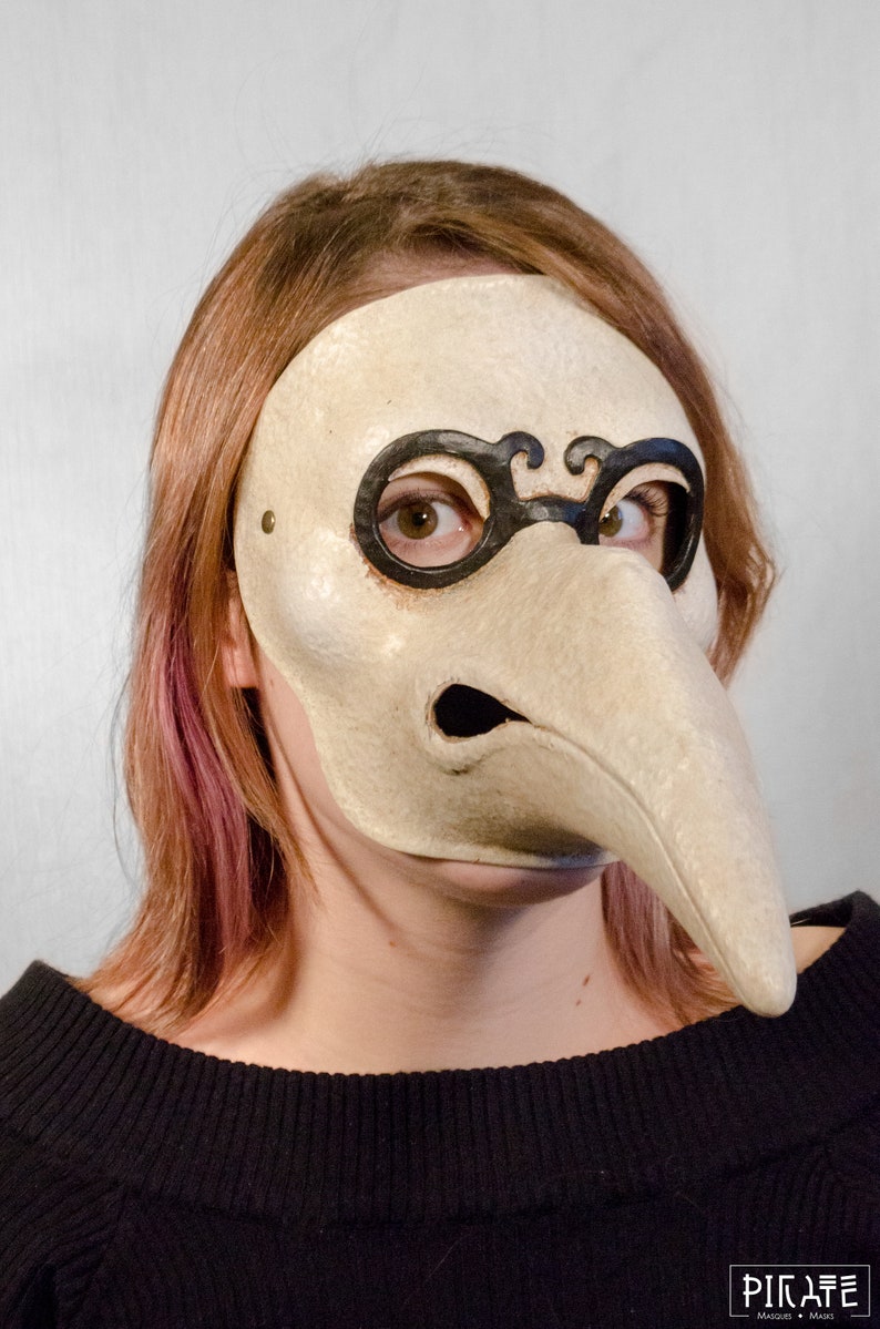 Hook-Nosed Plague Doctor Mask image 5