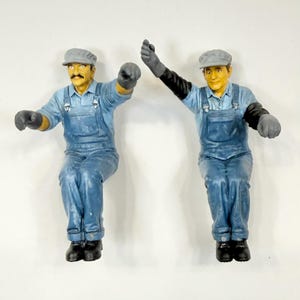 1:20.3 Bachmann C-19 Engineer and Fireman Ver 2. Primed, unpainted