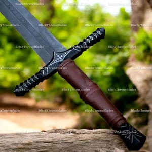 Handgeschmiedetes Schwert aus Kohlenstoffstahl | Gravierte Parierstange und Ledergriff | Mittelalterliches Sammler-Schwert | Cosplay oder Display | Geburtstagsgeschenk