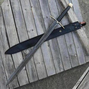 Viking Sword, Damascus Sword ,Hand Forged Sword, Long Sword, Sword, Sword Real, for Viking Costumes, Gift for Groomsmen, Wedding Gift.