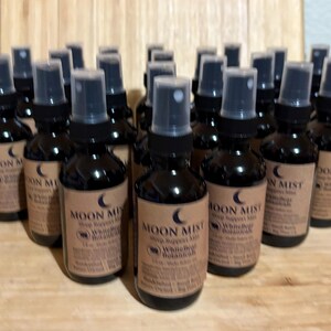 Bruma lunar / Spray ritual de lavanda / Bruma de agua lunar / Bruma botánica calmante / 56 ml / WhiteBear Botanicals