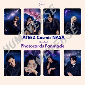 Peut inclure: Ensemble de huit cartes photo fanmade mettant en vedette les membres du groupe de K-pop ATEEZ. Chaque carte présente un arrière-plan cosmique et un portrait d'un membre. Le texte "ATEEZ Cosmic NASA" et "Photocards Fanmade" sont affichés.