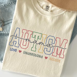 Camiseta Comfort Colors® para mamás de niños con autismo, camiseta sobre neurodiversidad, camiseta inclusiva con estampado de retazos, regalo de apoyo para el autismo, camiseta para profesores de educación especial.
