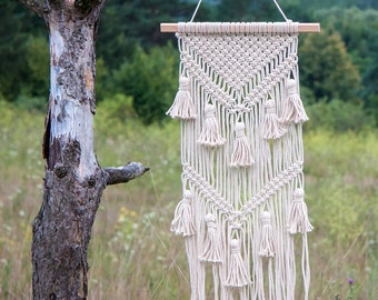 Macrame wall hanging Tassels wall hanging Bedroom decor Woven wall hanging Natural white macrame Bohemian home Boho wall art Modern tapestry