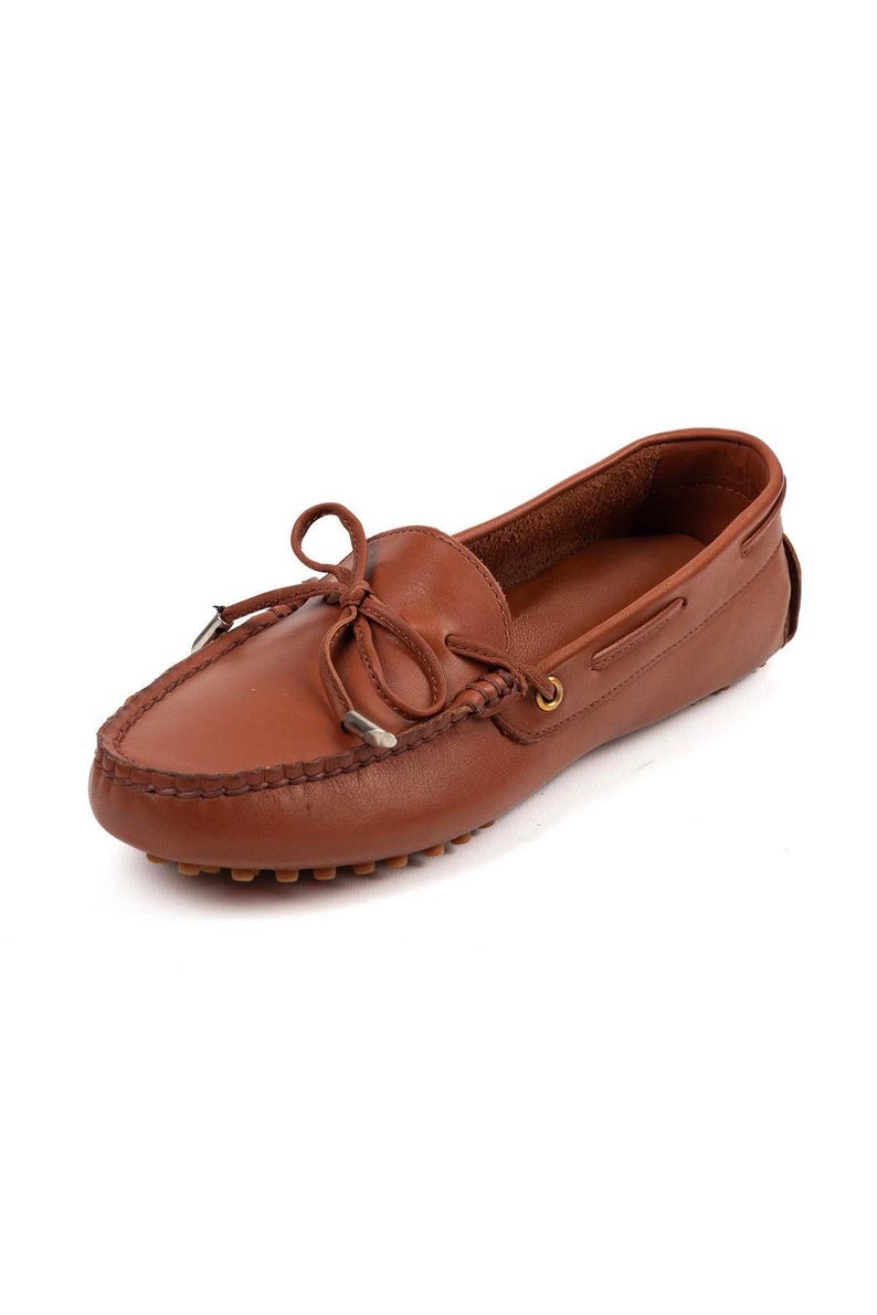 Handcrafted womens loafers classic moccasin stitching