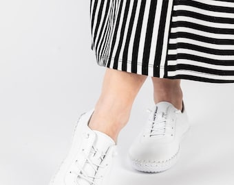 Damskor i läder med snörning, vardagliga plattskor, mjuka och bekväma promenadskor, minimalistiska vardagsskor