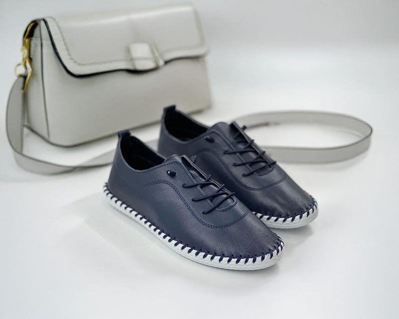 Elegant white handmade leather shoes with soft sole