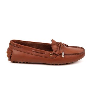 Genuine leather womens moccasins flexible and lightweight