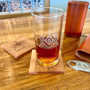 Masonic drinking glass, tall barware, engraved beer glass