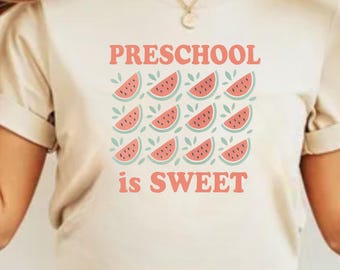 幼稚園の先生用シャツ、かわいいスイカのグラフィックTシャツ、新学期の先生用衣装、幼稚園はスイートなシャツ、先生への感謝の贈り物