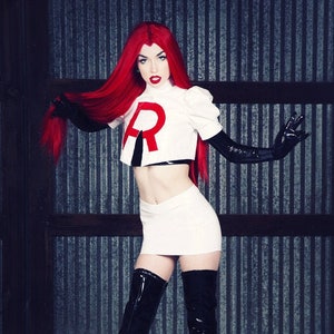 XS Déguisement Team Rocket en PVC prêt à être expédié de www.Artificeclothing.com/TeamRocket en taille X-Small image 1