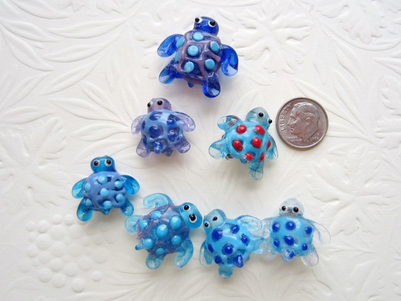 17 Turtles-Glass Beads-Destash
